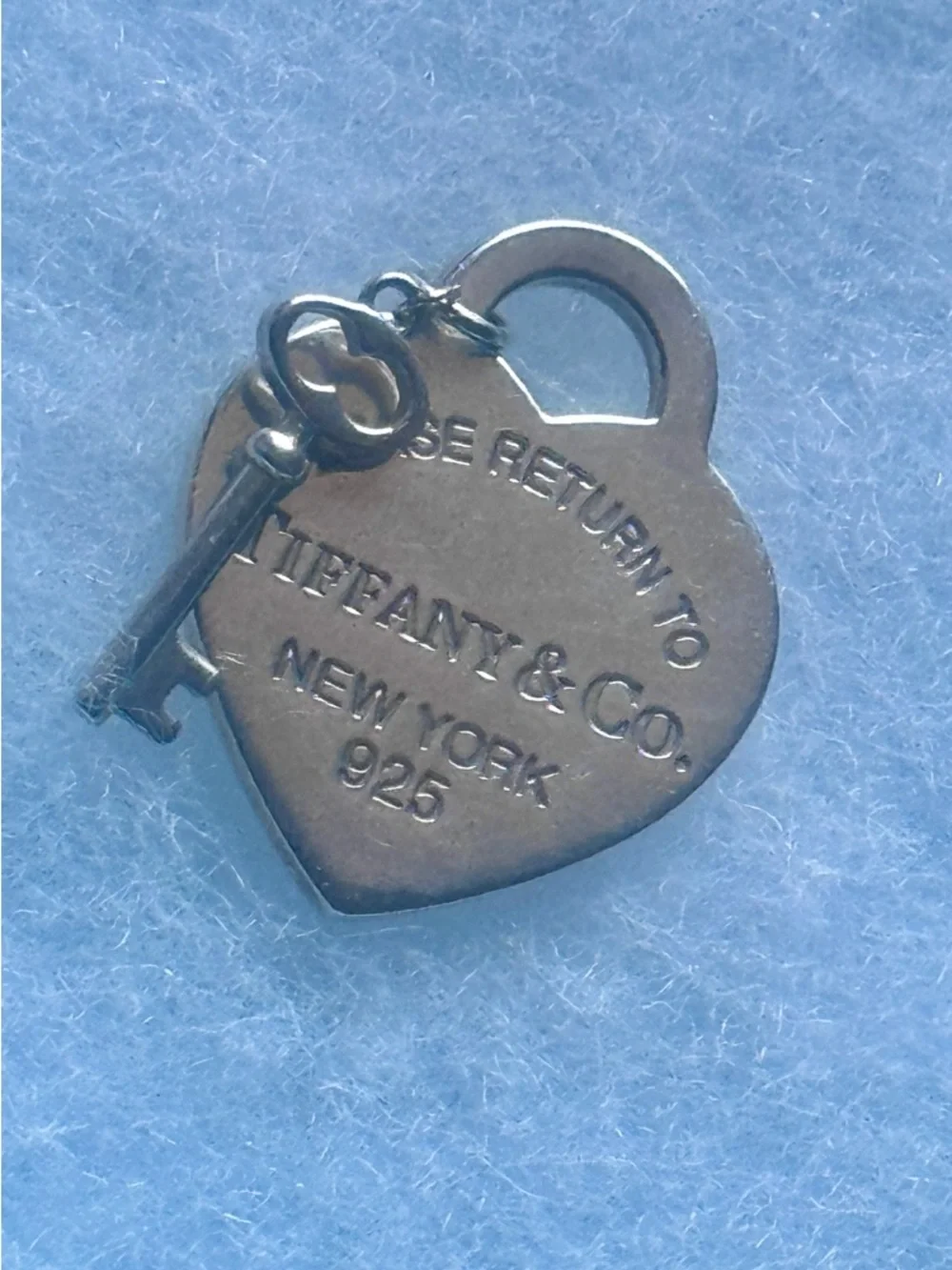 NWT - Tiffany & Co. “Return to Tiffany” Heart Tag w/Key Sterling Silver (Medium) - Picture 2 of 4